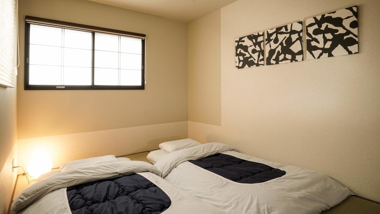 Apartment カモンイン 相深1 *